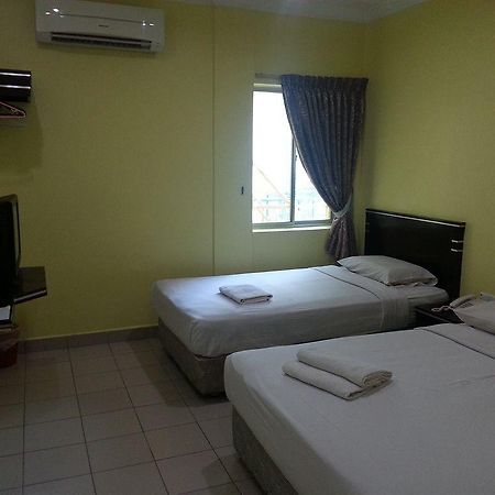 Hotel Tourist Kota Kinabalu Buitenkant foto