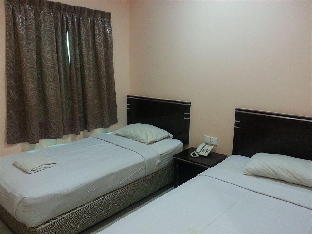 Hotel Tourist Kota Kinabalu Buitenkant foto