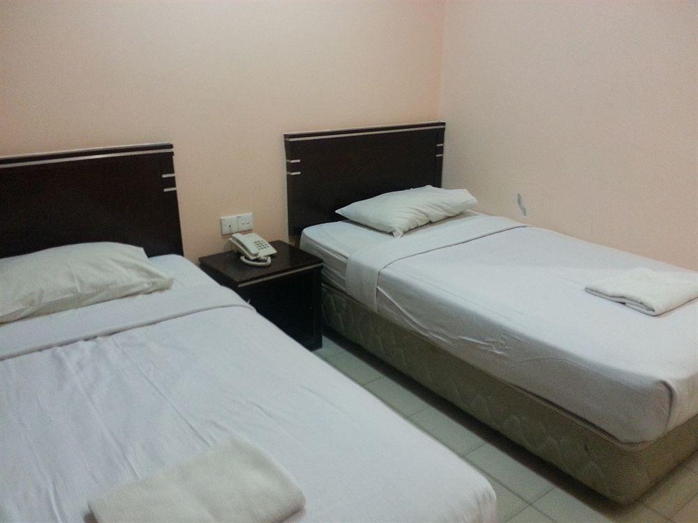 Hotel Tourist Kota Kinabalu Buitenkant foto