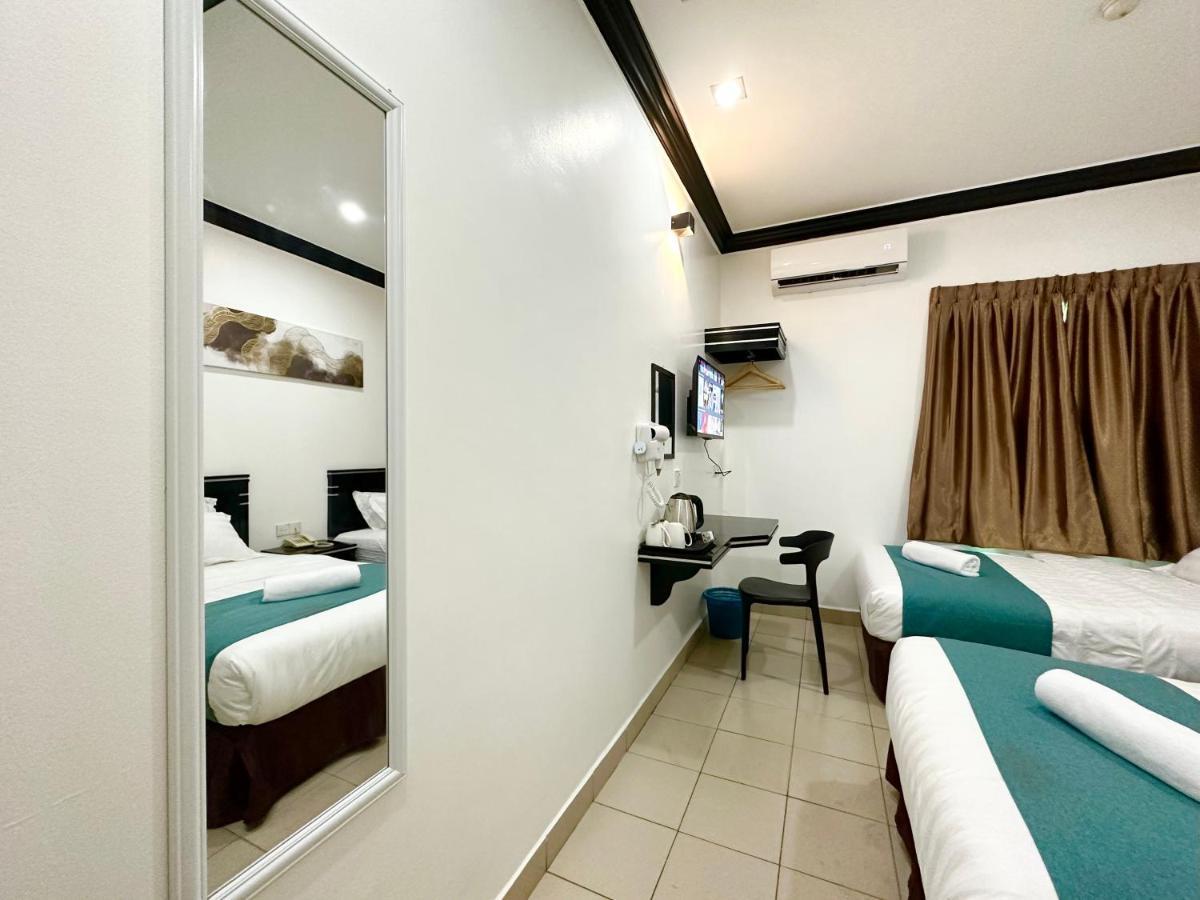 Hotel Tourist Kota Kinabalu Buitenkant foto