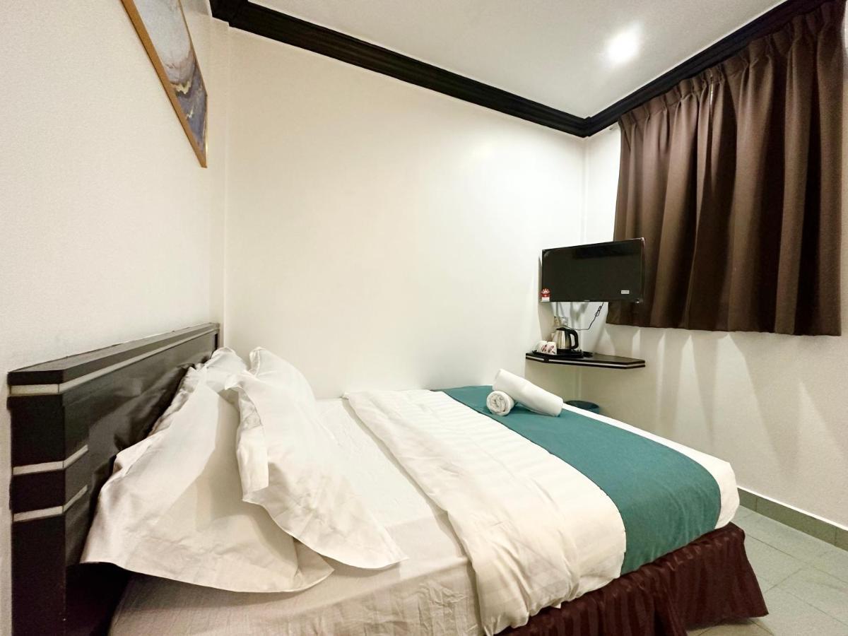 Hotel Tourist Kota Kinabalu Buitenkant foto