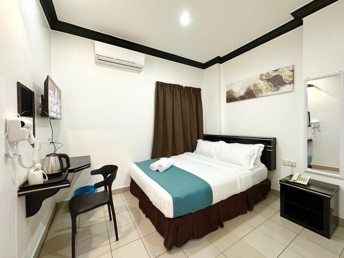 Hotel Tourist Kota Kinabalu Buitenkant foto