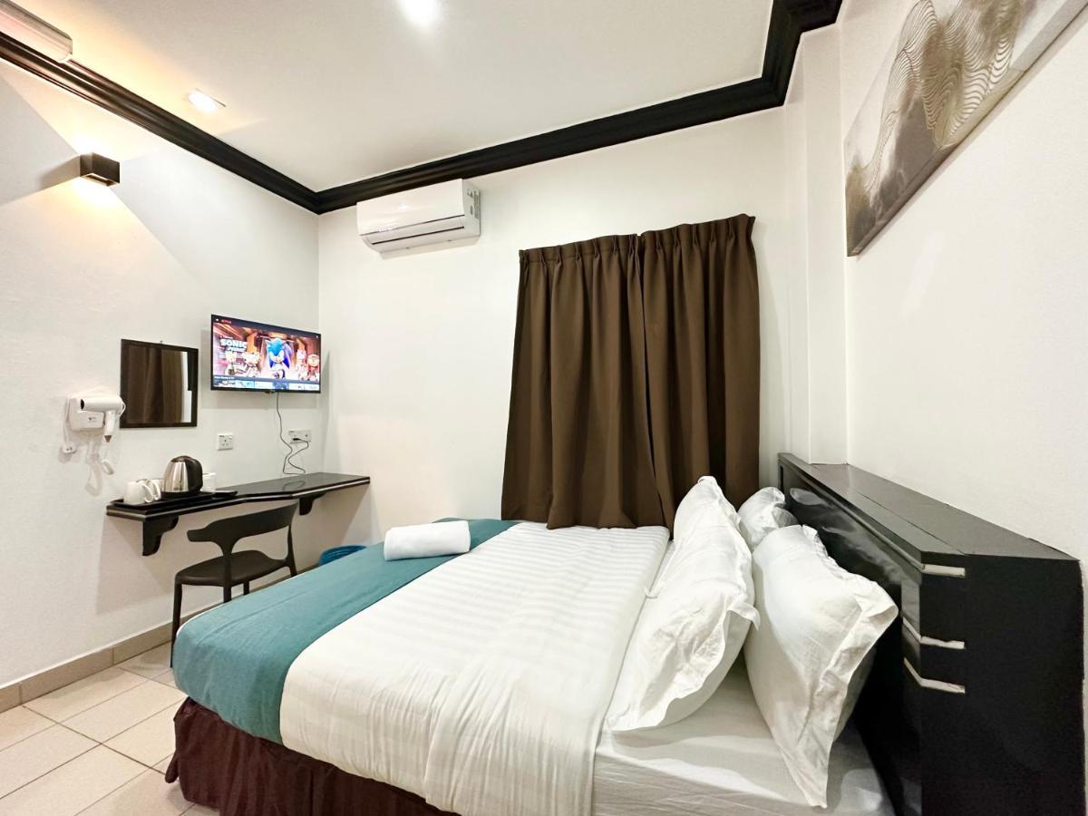 Hotel Tourist Kota Kinabalu Buitenkant foto