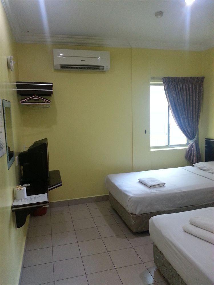 Hotel Tourist Kota Kinabalu Buitenkant foto