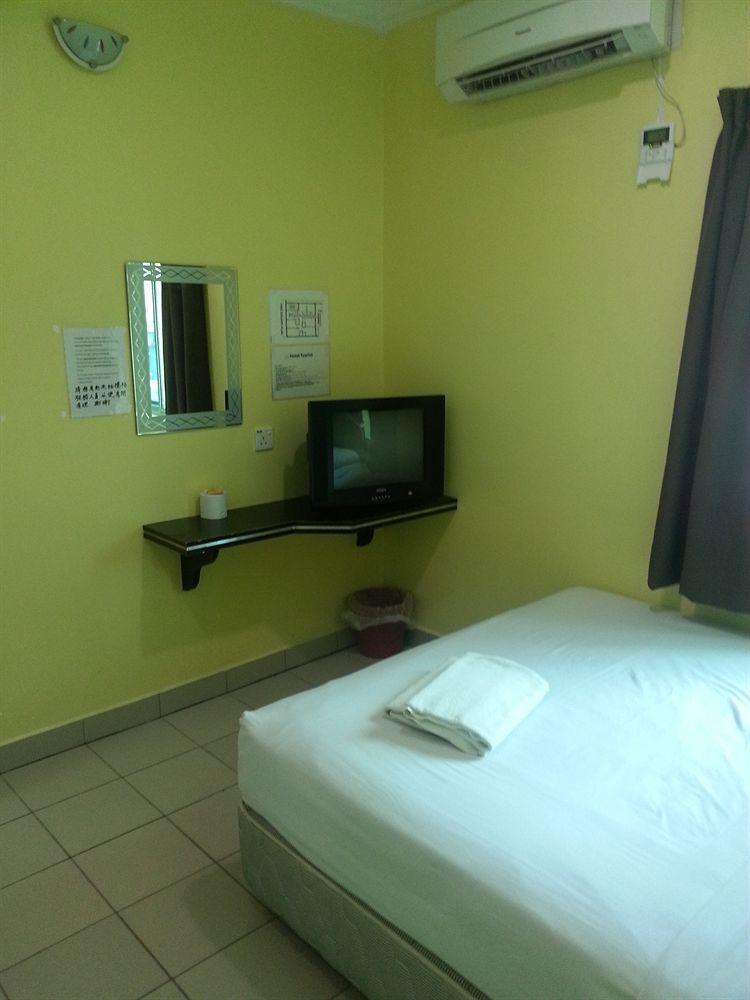 Hotel Tourist Kota Kinabalu Buitenkant foto