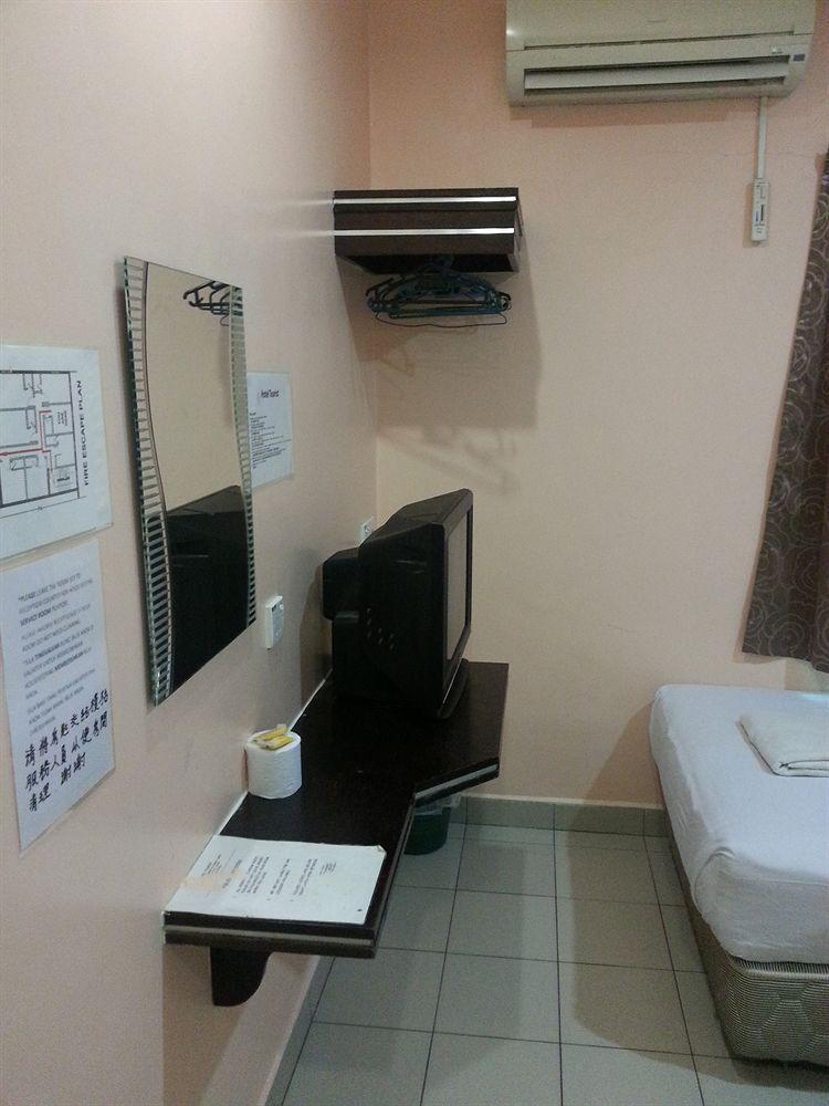Hotel Tourist Kota Kinabalu Buitenkant foto