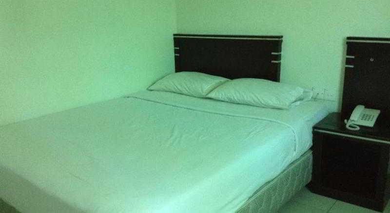 Hotel Tourist Kota Kinabalu Buitenkant foto