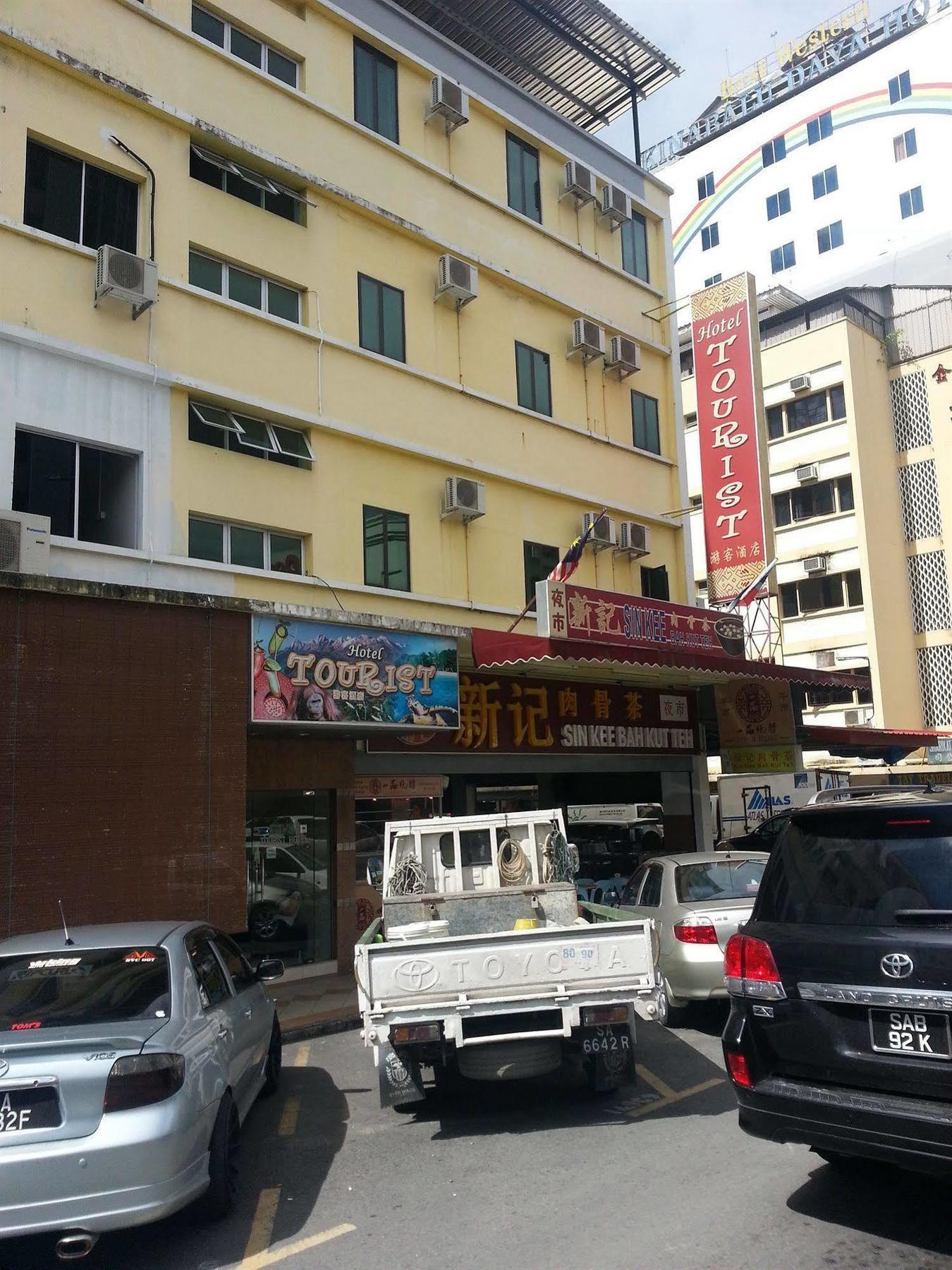 Hotel Tourist Kota Kinabalu Buitenkant foto