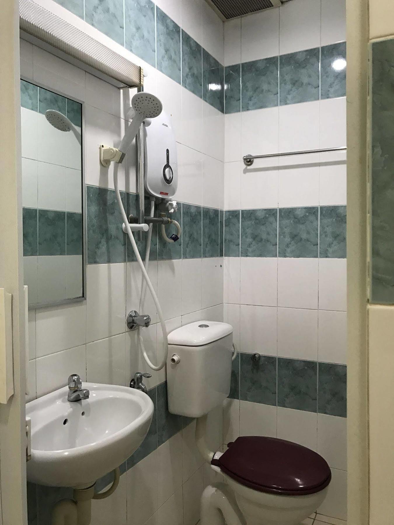 Hotel Tourist Kota Kinabalu Buitenkant foto