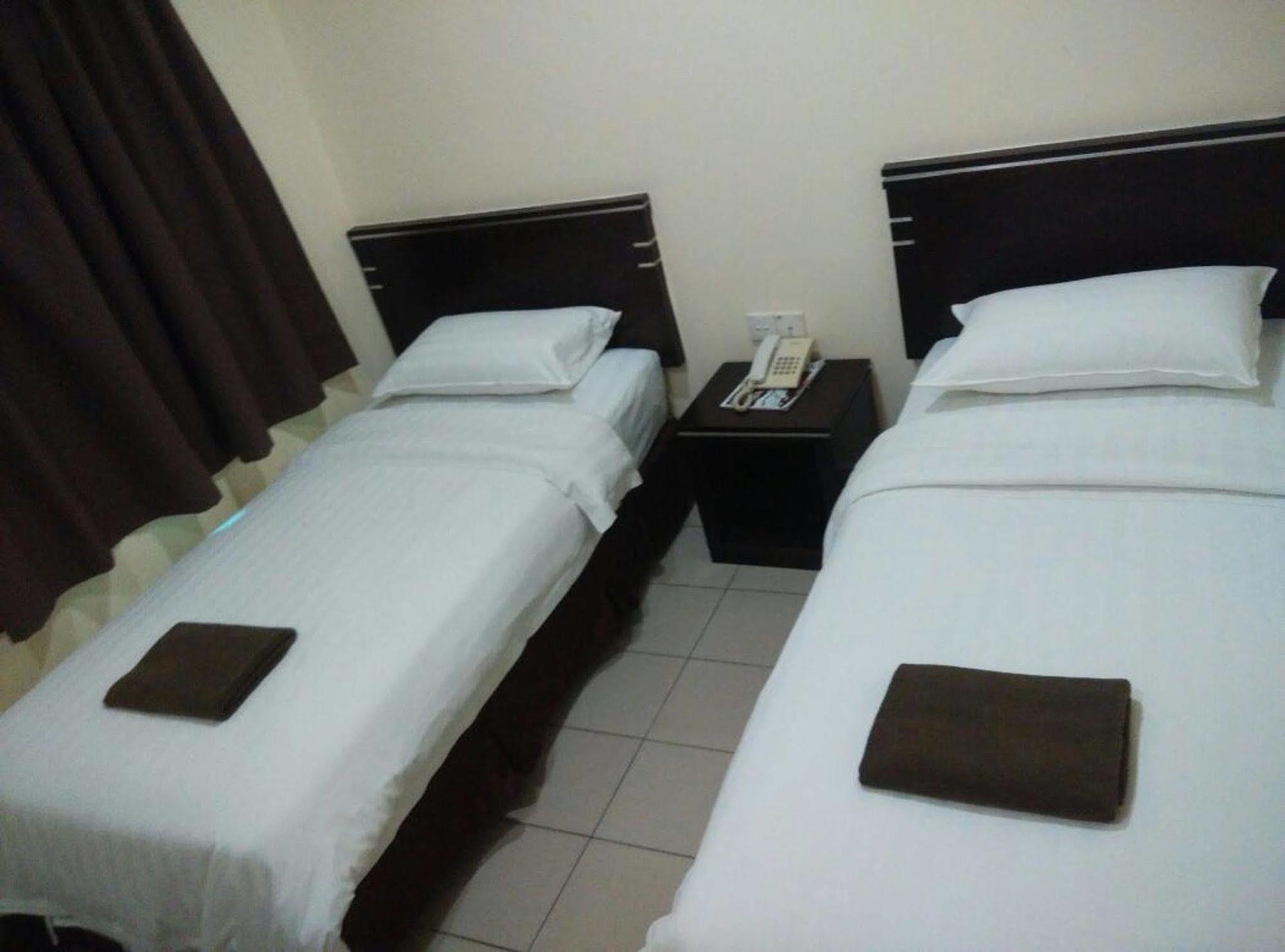 Hotel Tourist Kota Kinabalu Buitenkant foto
